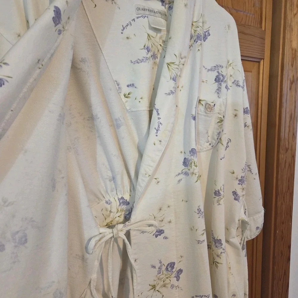 Vintage 1990s Crabtree & Evelyn Freesia Botanical Floral Cotton Robe  Sz S